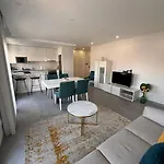 Stylish Near Oasis 나자레