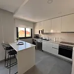 Stylish Near Oasis