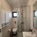 Stylish Near Oasis *