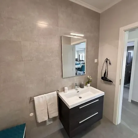 Stylish Near Oasis Appartamento *